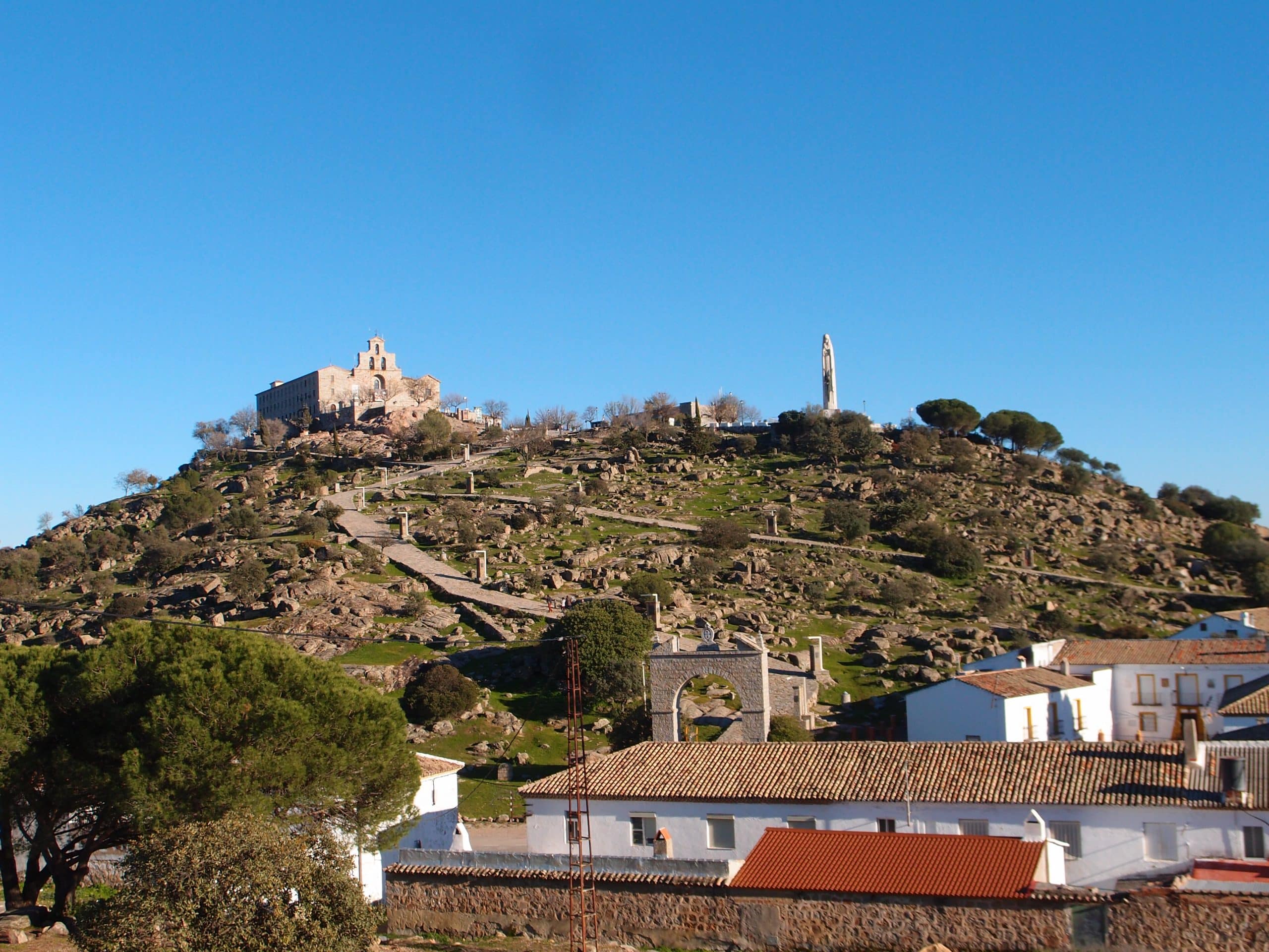 Andújar protesta por la decisión de borrar del callejero de Granada el Santuario de la Virgen de la Cabeza