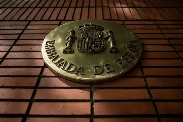 La Ley de Memoria Democrática no concreta derechos y deberes de los nacionalizados