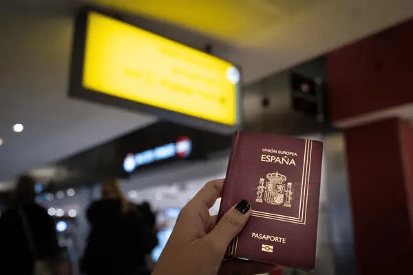 Nuevas «irregularidades» por los españoles de la ‘Ley de Nietos’